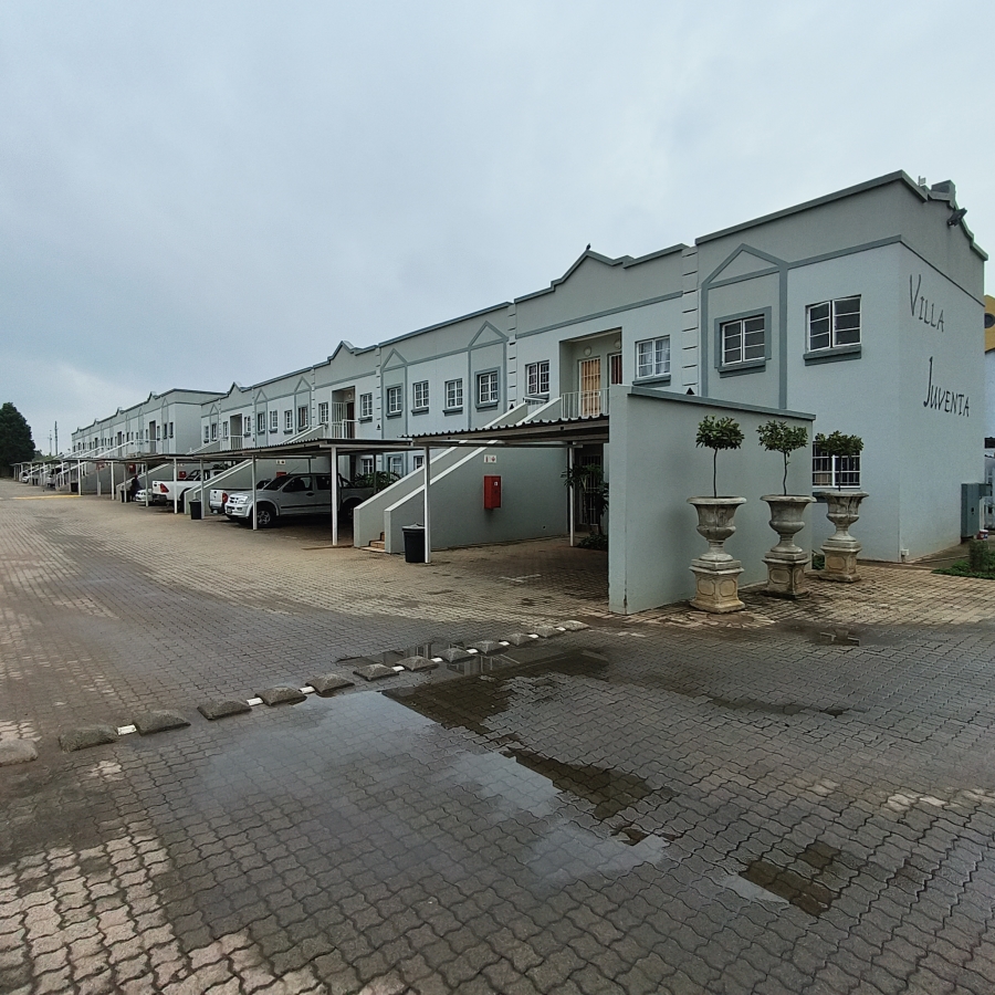 2 Bedroom Property for Sale in Kannoniers Park North West